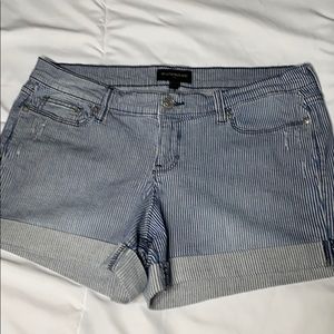 Banana Republic pinstriped jean shorts size 8
